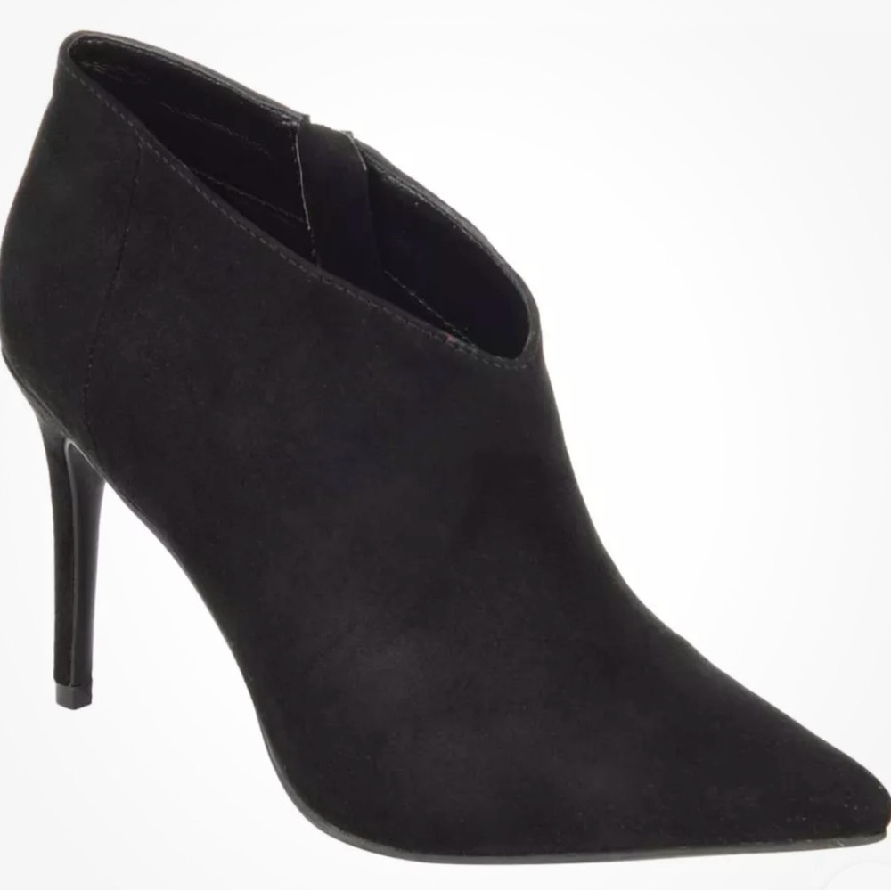 NWT Journee Collection Demi Black Pointed Toe Heeled Zip Up Booties Size 10
